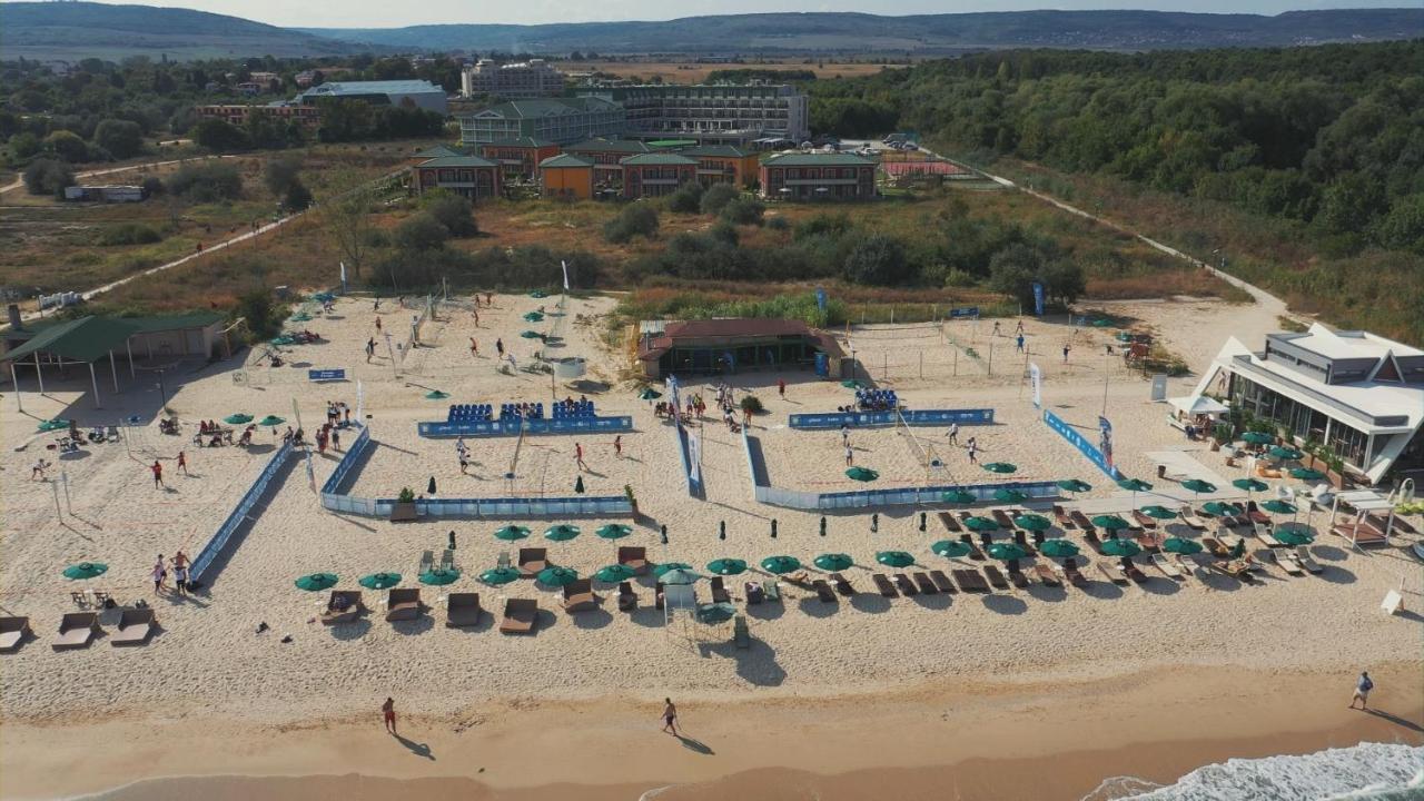 Отель Camp And Pool Кранево Экстерьер фото