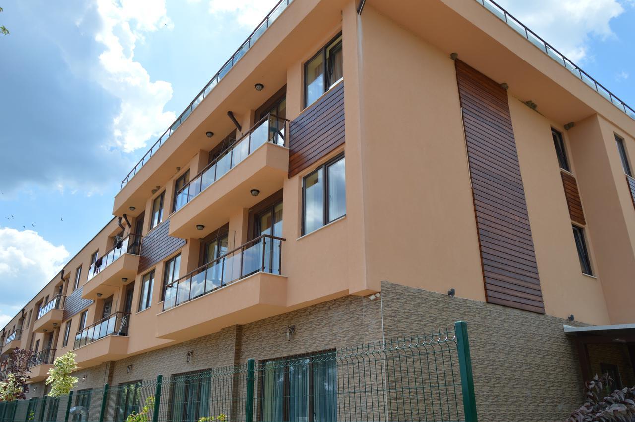 Отель Camp And Pool Кранево Экстерьер фото