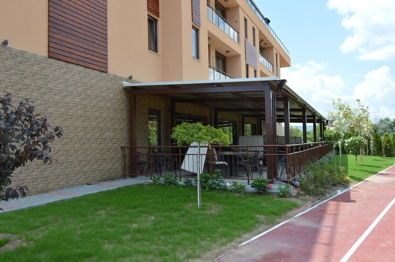 Отель Camp And Pool Кранево Экстерьер фото